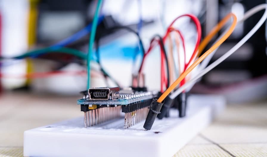 Mikrocontroller-scaled1-min